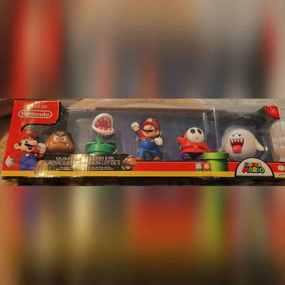 Nintendo Super Mario Mushroom Kingdom 5 PK Figures NWOT